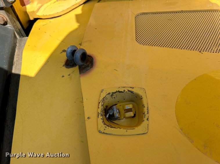 image for item EG2182 2011 Komatsu  D51EX- 22 dozer