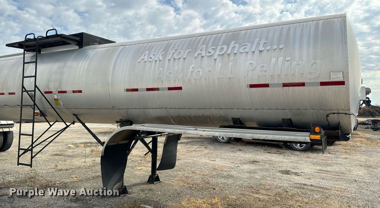 image for item EG6807 1999 Etnyre TR 6 asphalt distributor trailer