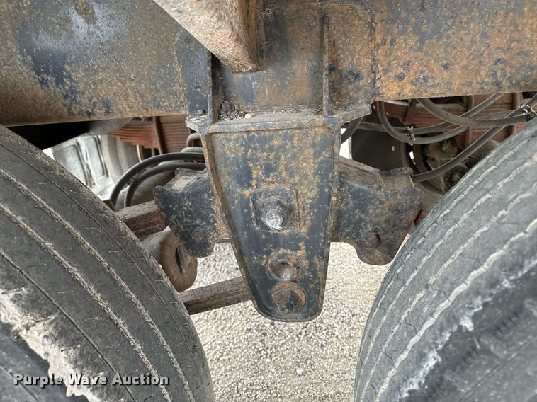 image for item EG6807 1999 Etnyre TR 6 asphalt distributor trailer