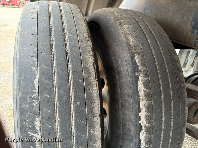 image for item EG6807 1999 Etnyre TR 6 asphalt distributor trailer