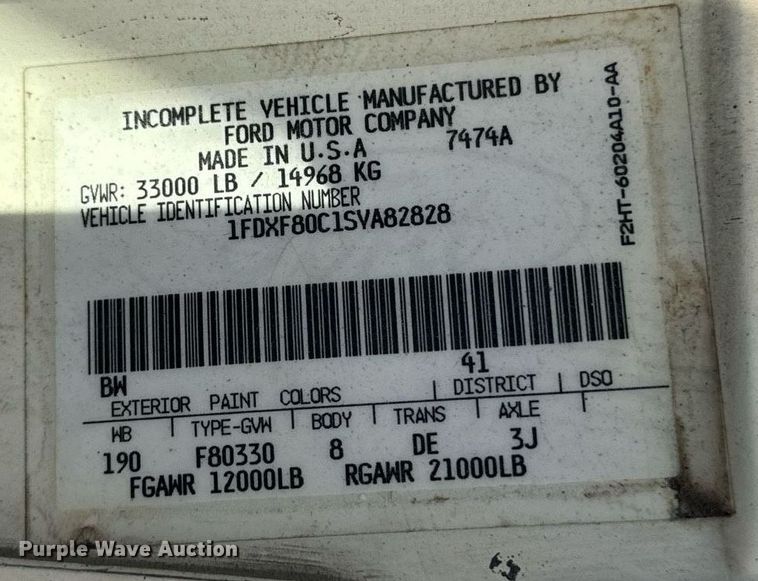 image for item EG6813 1995 Ford F800 truck cab and chassis