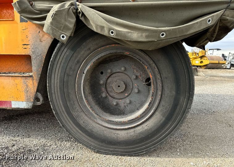 image for item EG6814 1998 Hamm GRW 15 pneumatic roller