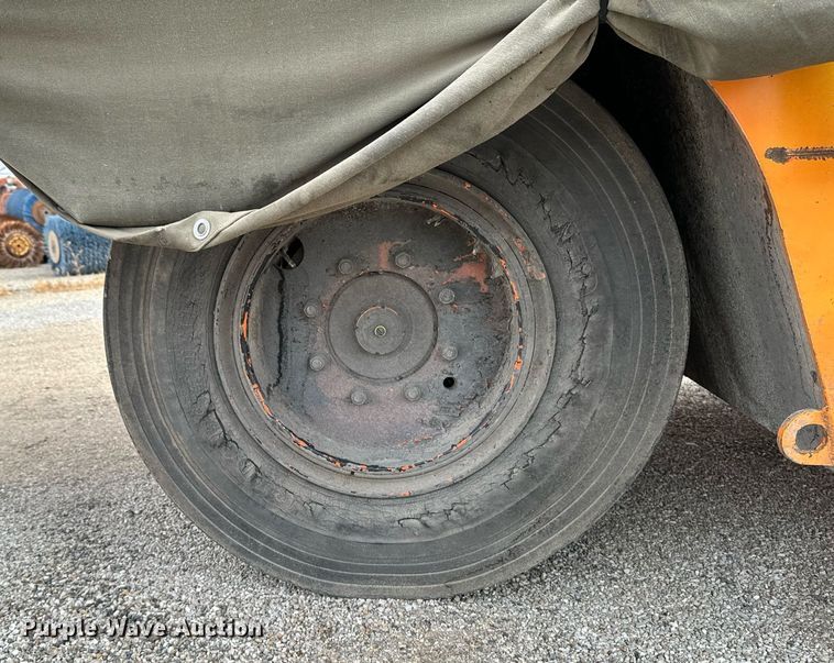 image for item EG6814 1998 Hamm GRW 15 pneumatic roller