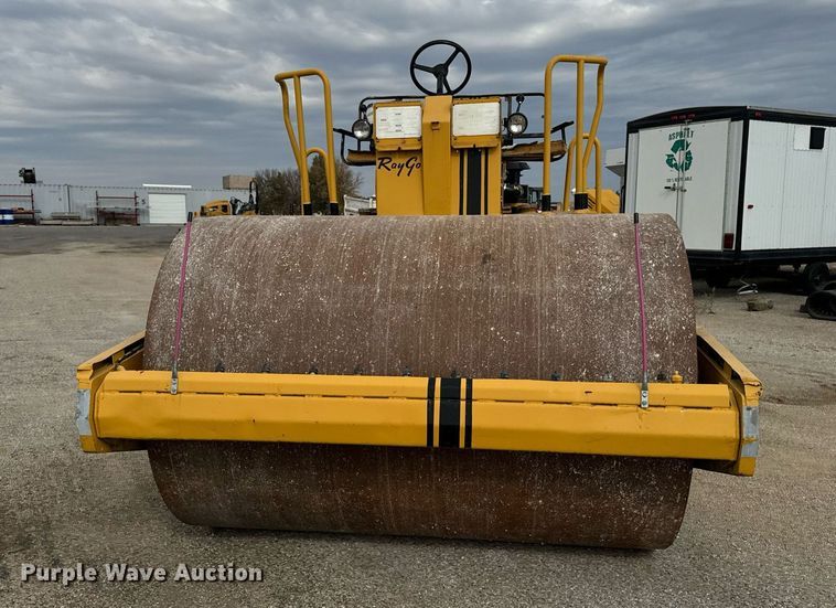 image for item EG6815 1978 RayGo Rustler 404 B single drum roller