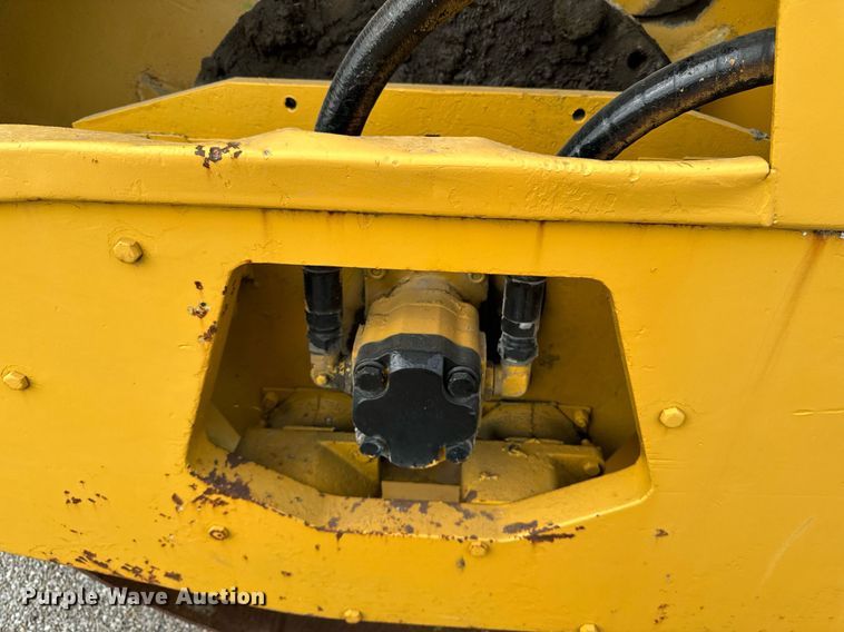 image for item EG6815 1978 RayGo Rustler 404 B single drum roller