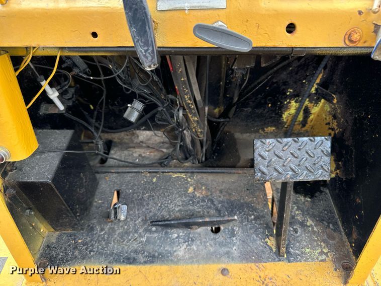 image for item EG6815 1978 RayGo Rustler 404 B single drum roller