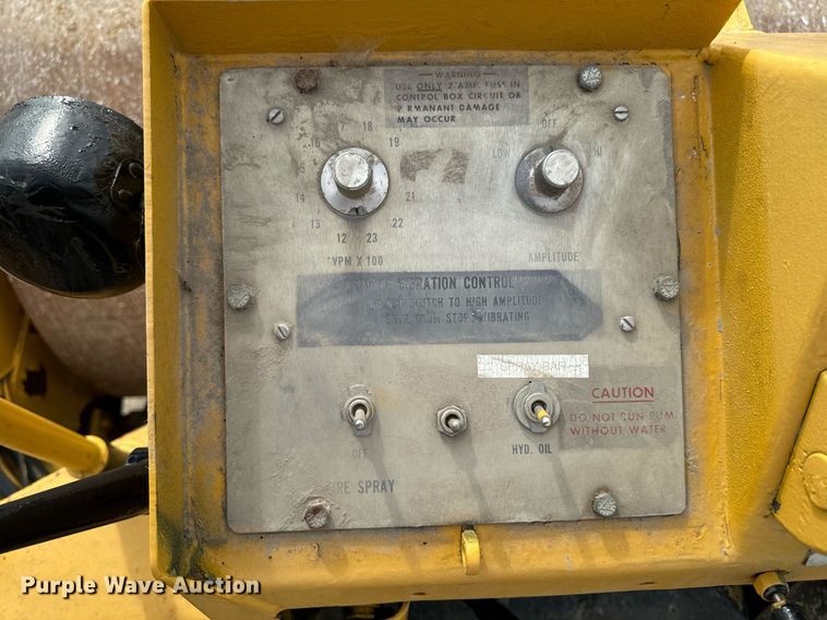 image for item EG6815 1978 RayGo Rustler 404 B single drum roller