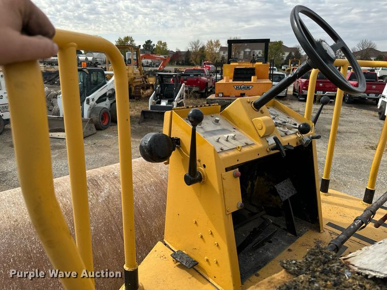 image for item EG6815 1978 RayGo Rustler 404 B single drum roller