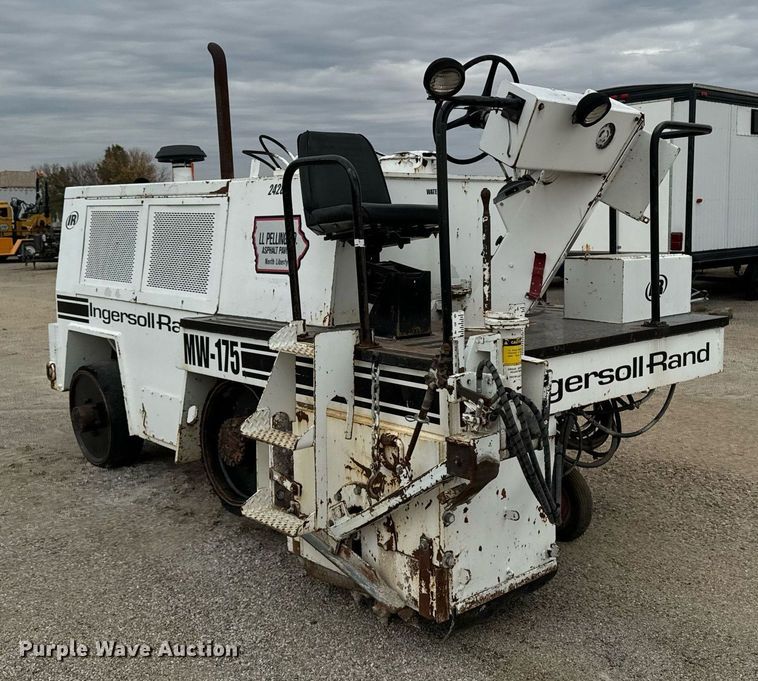 image for item EG6816 1991 Ingersoll-Rand MW-175 milling machine