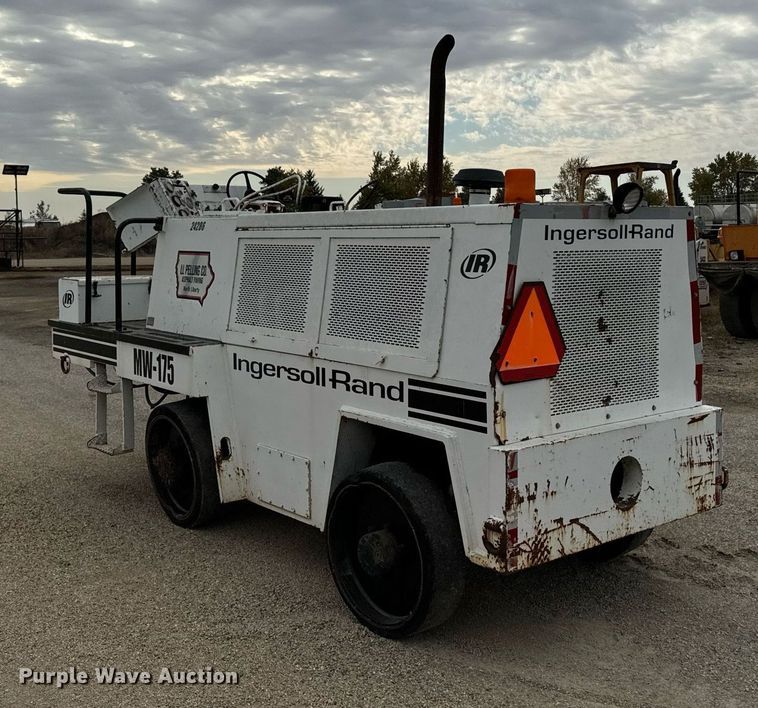 image for item EG6816 1991 Ingersoll-Rand MW-175 milling machine