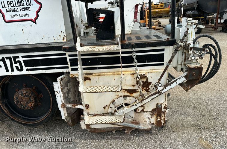 image for item EG6816 1991 Ingersoll-Rand MW-175 milling machine