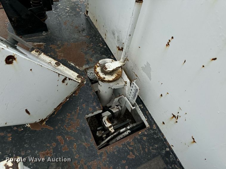 image for item EG6816 1991 Ingersoll-Rand MW-175 milling machine