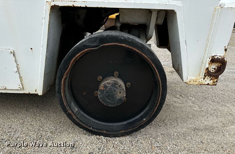 image for item EG6816 1991 Ingersoll-Rand MW-175 milling machine