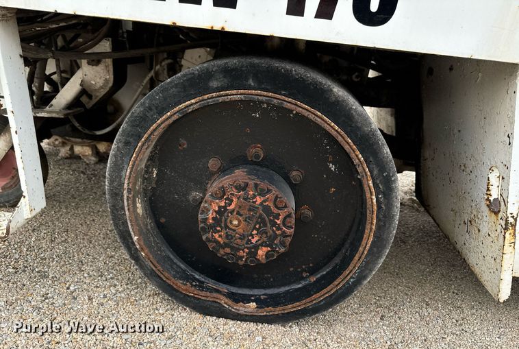 image for item EG6816 1991 Ingersoll-Rand MW-175 milling machine