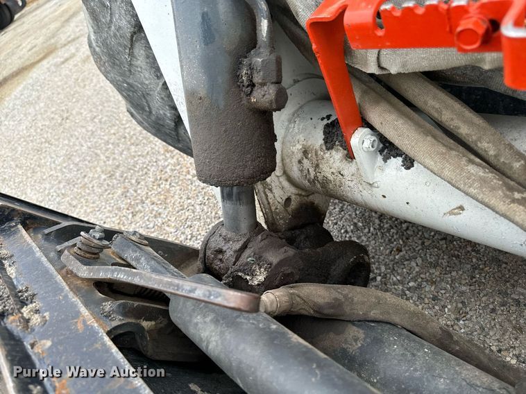 image for item EG6817 2012 Bobcat S750 skid steer loader