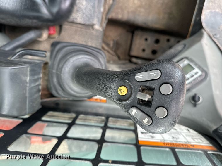 image for item EG6817 2012 Bobcat S750 skid steer loader