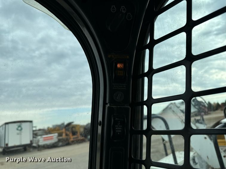 image for item EG6817 2012 Bobcat S750 skid steer loader