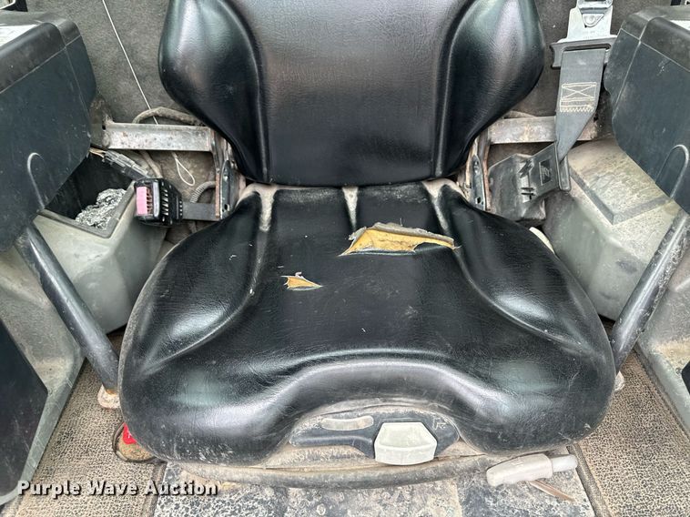 image for item EG6817 2012 Bobcat S750 skid steer loader