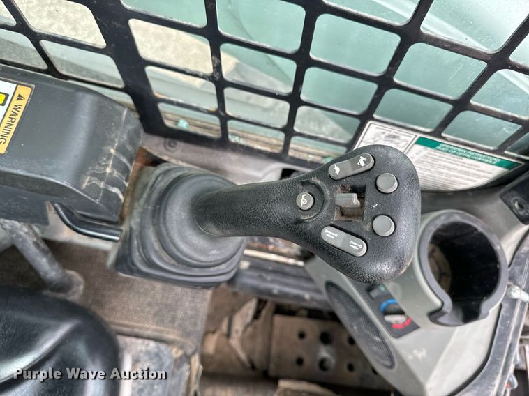 image for item EG6817 2012 Bobcat S750 skid steer loader