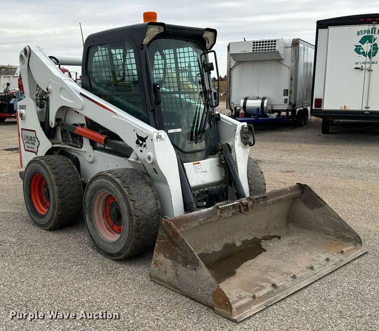 image for item EG6818 2012 Bobcat S750 skid steer loader