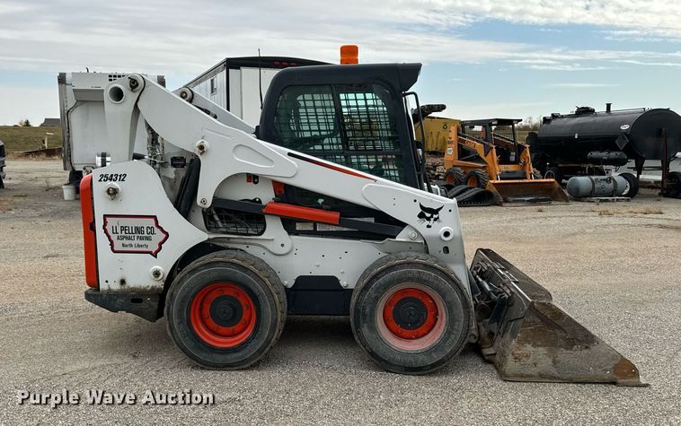 image for item EG6818 2012 Bobcat S750 skid steer loader