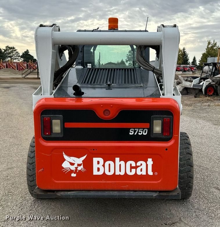 image for item EG6818 2012 Bobcat S750 skid steer loader