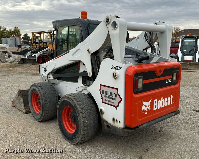 image for item EG6818 2012 Bobcat S750 skid steer loader