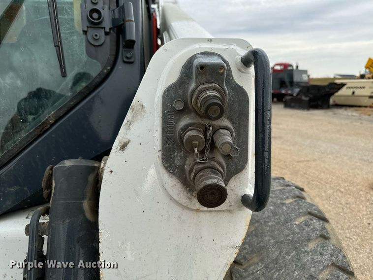 image for item EG6818 2012 Bobcat S750 skid steer loader