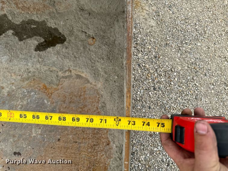 image for item EG6818 2012 Bobcat S750 skid steer loader