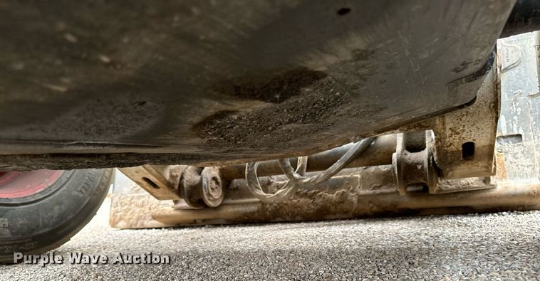 image for item EG6818 2012 Bobcat S750 skid steer loader