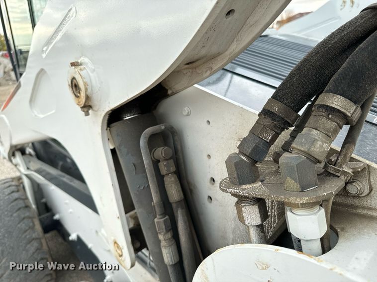 image for item EG6818 2012 Bobcat S750 skid steer loader