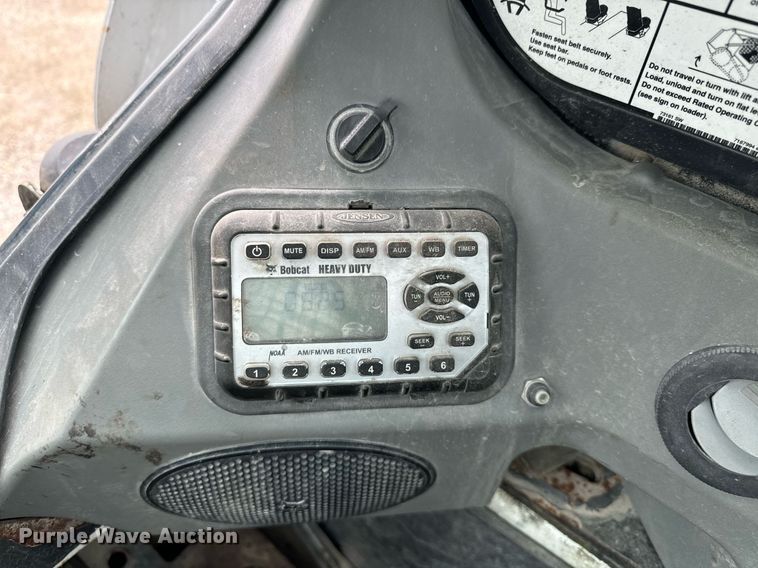 image for item EG6818 2012 Bobcat S750 skid steer loader