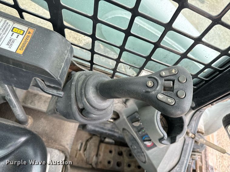 image for item EG6818 2012 Bobcat S750 skid steer loader