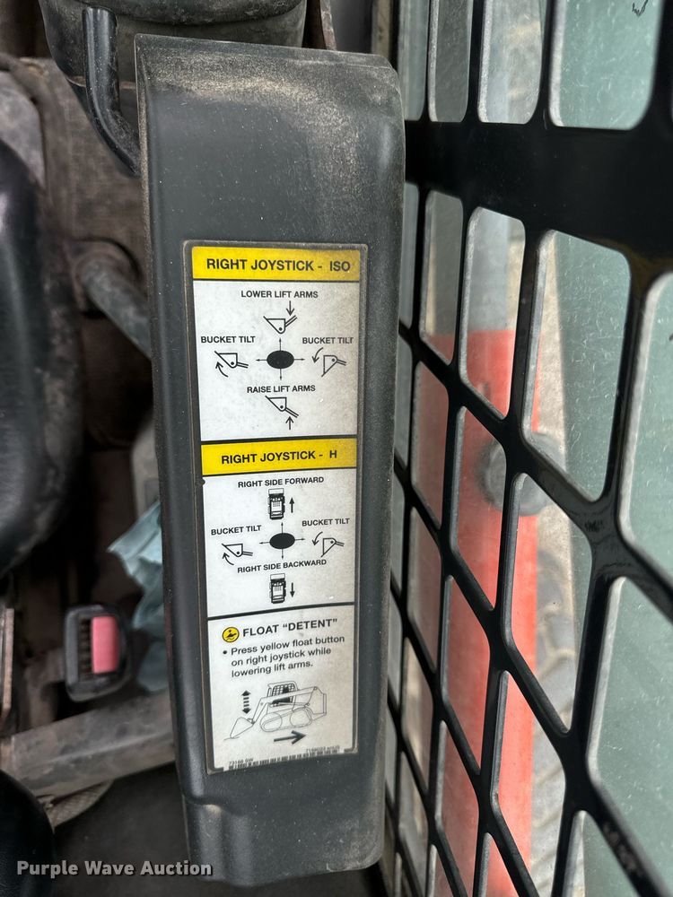 image for item EG6818 2012 Bobcat S750 skid steer loader