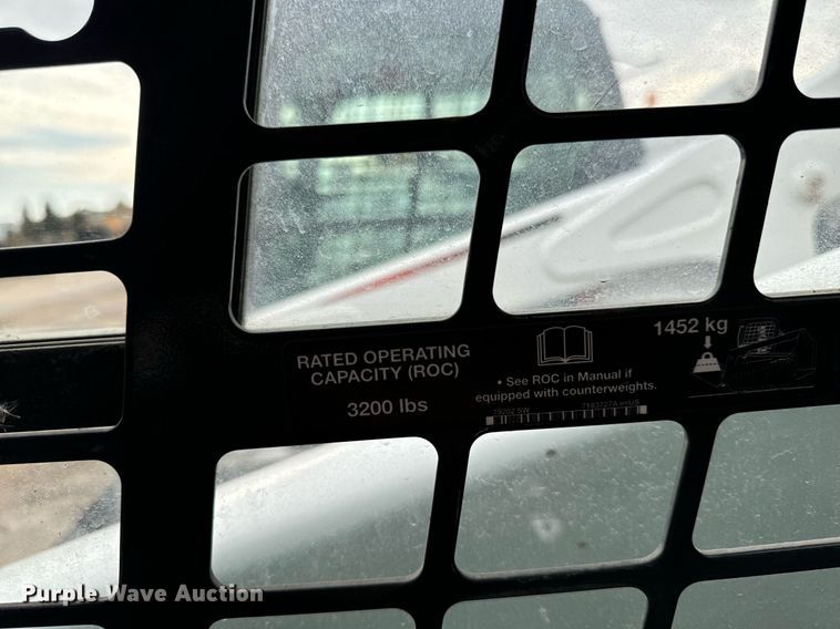 image for item EG6818 2012 Bobcat S750 skid steer loader