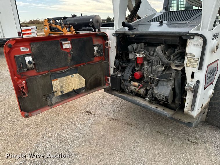 image for item EG6818 2012 Bobcat S750 skid steer loader