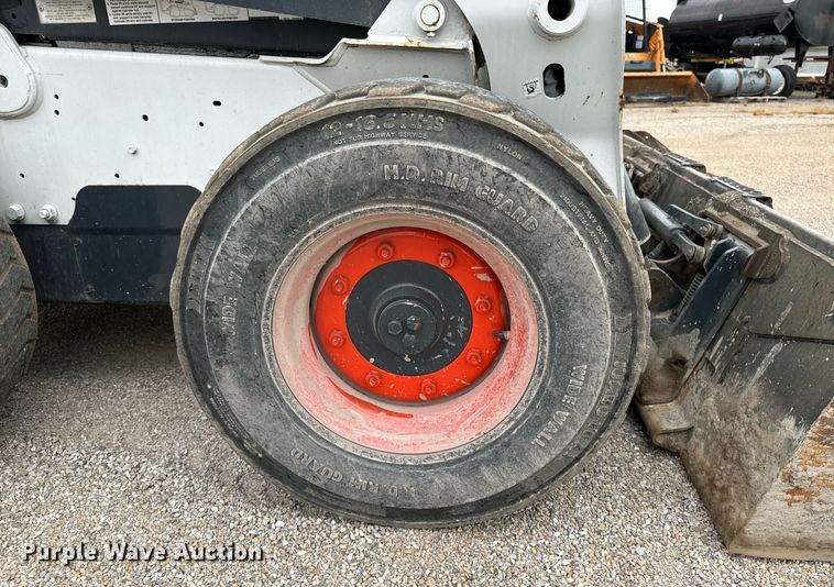 image for item EG6818 2012 Bobcat S750 skid steer loader