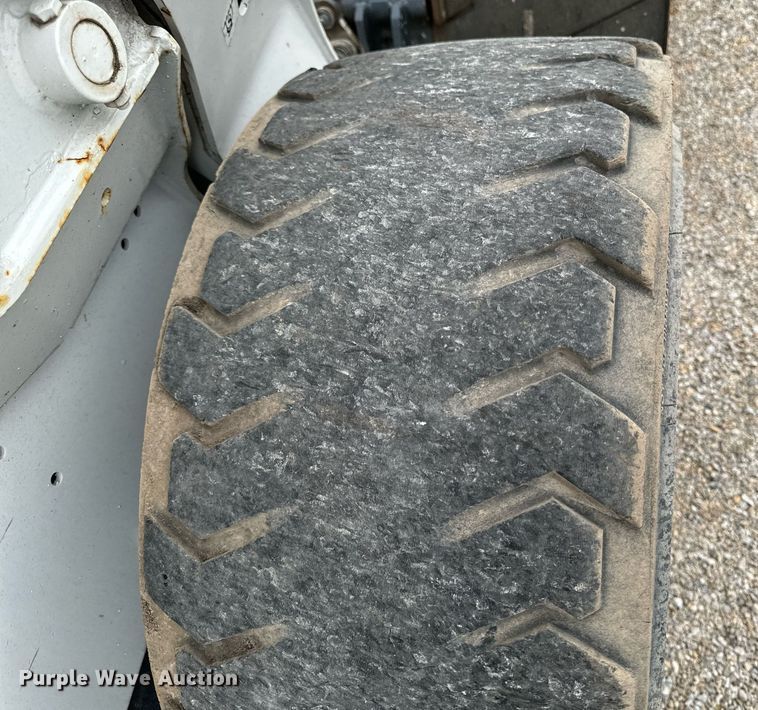 image for item EG6818 2012 Bobcat S750 skid steer loader