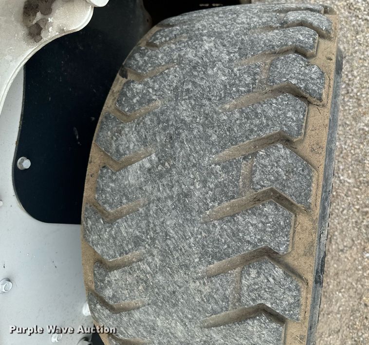 image for item EG6818 2012 Bobcat S750 skid steer loader