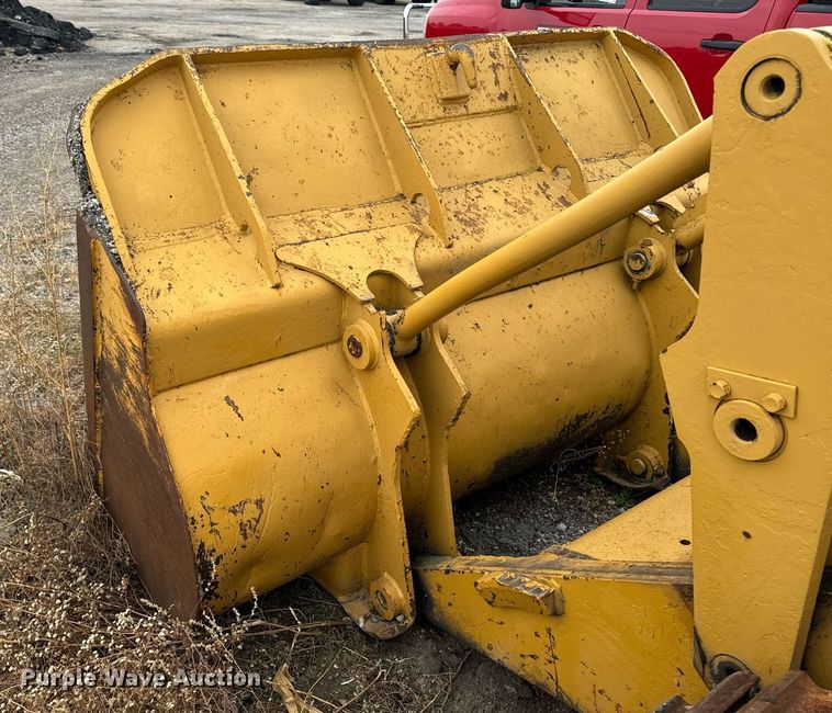 image for item EG6820 Caterpillar 955L track loader