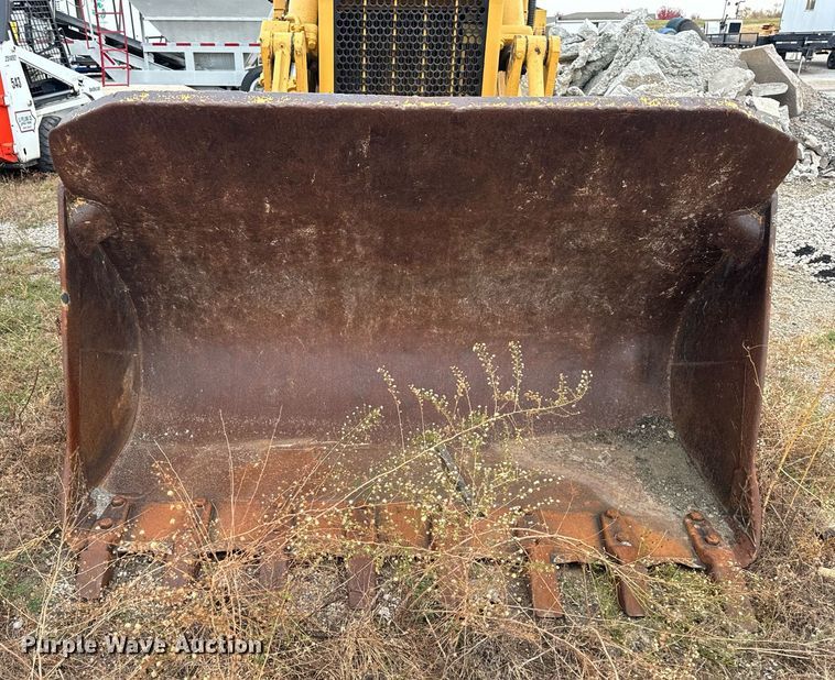 image for item EG6820 Caterpillar 955L track loader