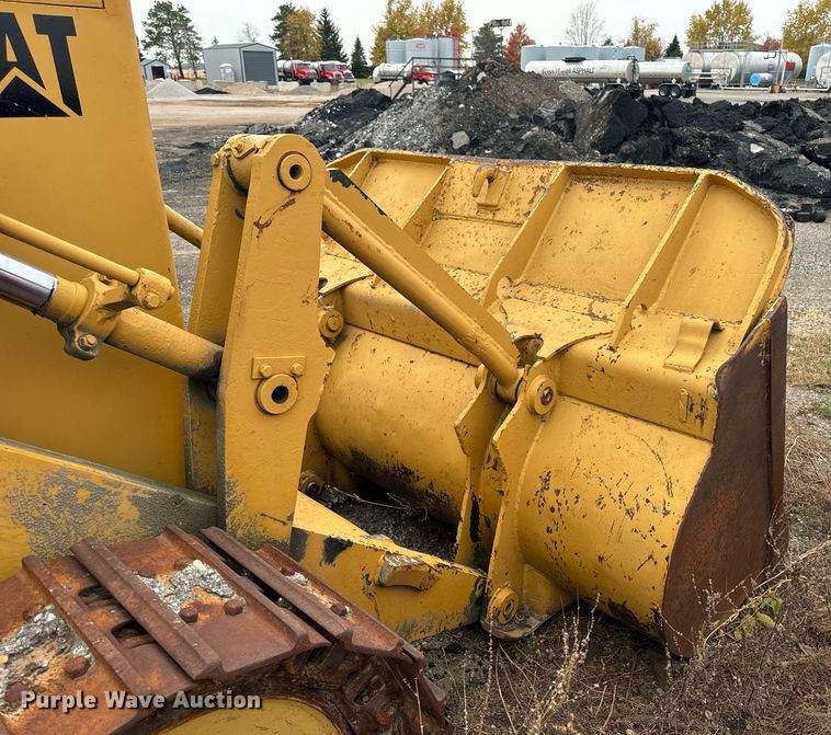 image for item EG6820 Caterpillar 955L track loader