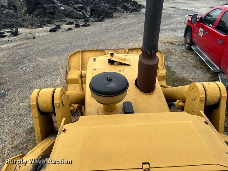 image for item EG6820 Caterpillar 955L track loader