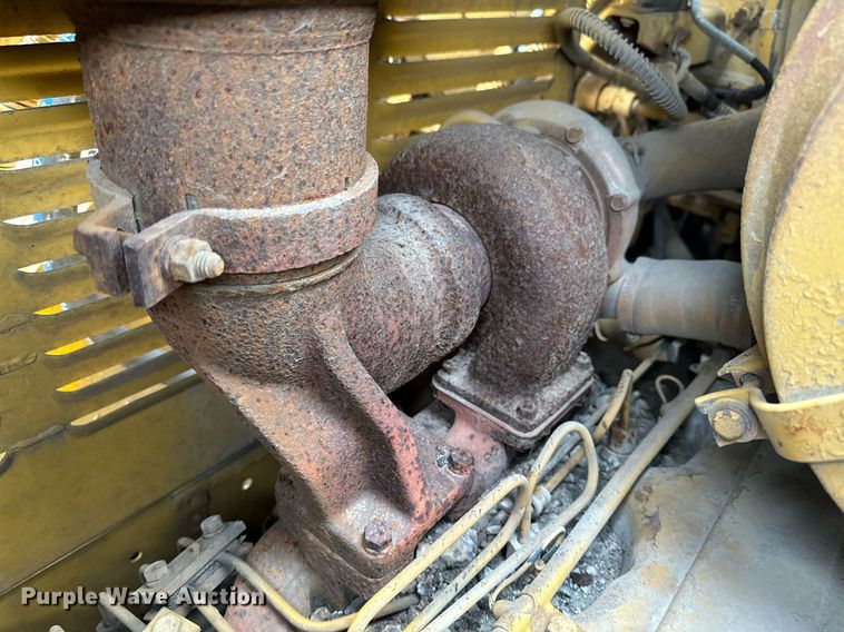 image for item EG6820 Caterpillar 955L track loader