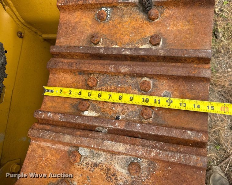 image for item EG6820 Caterpillar 955L track loader