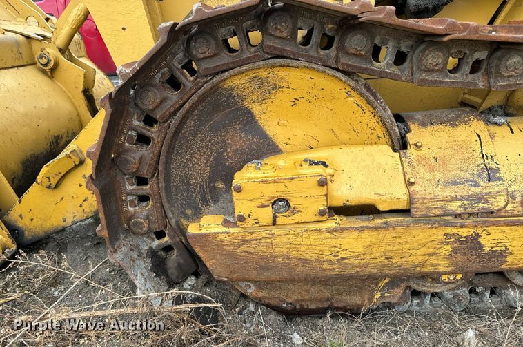 image for item EG6820 Caterpillar 955L track loader