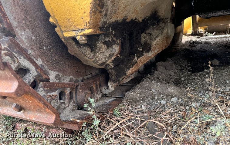 image for item EG6820 Caterpillar 955L track loader