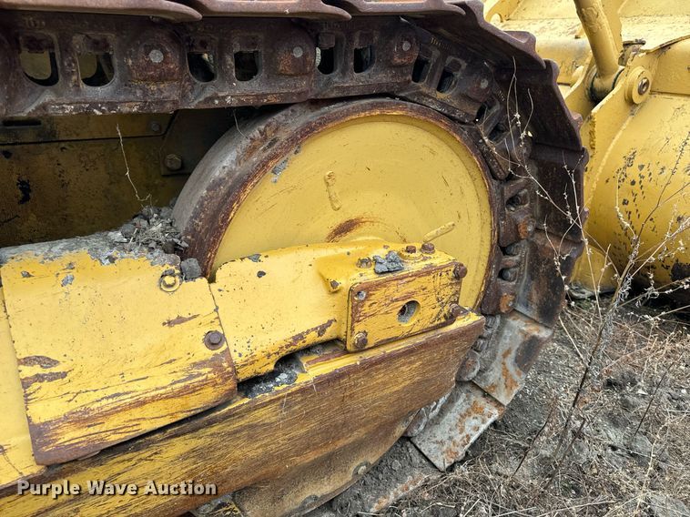 image for item EG6820 Caterpillar 955L track loader