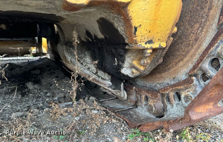 image for item EG6820 Caterpillar 955L track loader