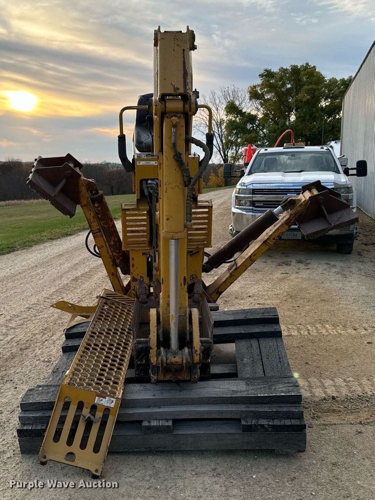 image for item EG6821 2008 Vermeer B930A backhoe attachment